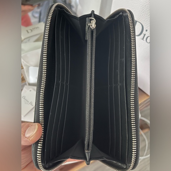 Christian Dior zippy wallet 💯 authentic - Picture 3 of 11
